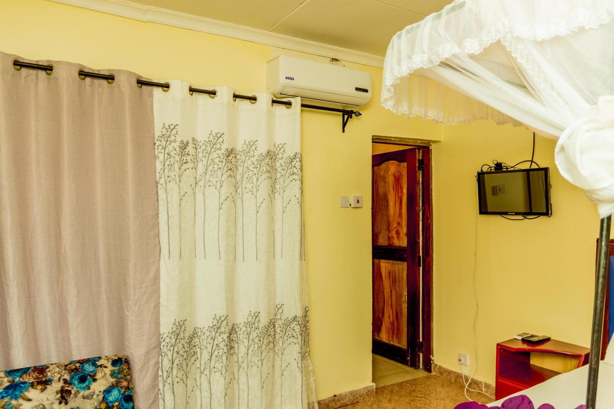 Kilimanjaro Summit Lodge Moshi Exterior photo